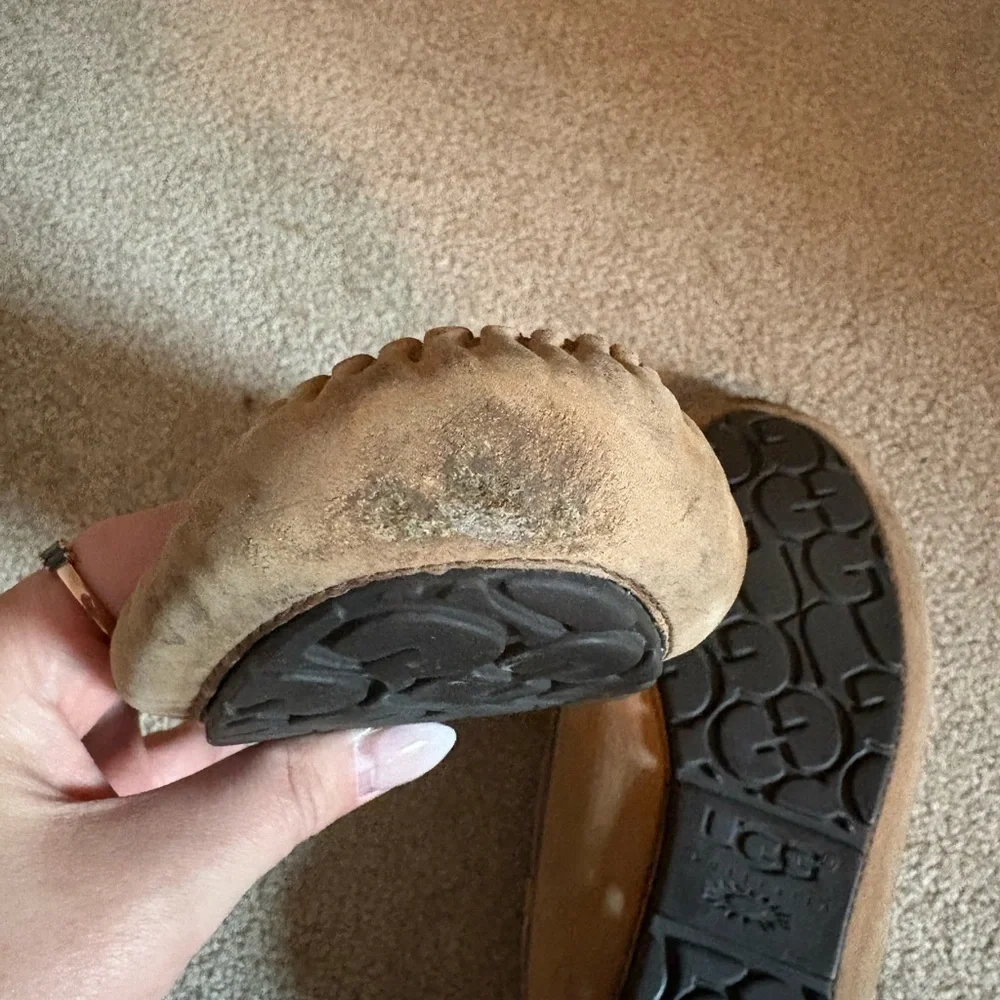 UGG Dakota Moccasin Slippers Womens Size 6 Brown Leather Indoor Outdoor - Picture 4 of 9